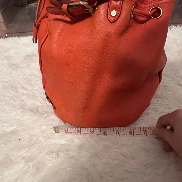 MCM Orange Leather Hobo Bag with Gold Details - Picture 4 of 16